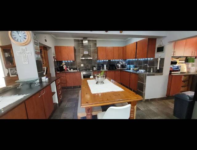 3 BEDROOM HOUSE FOR SALE IN MAYBERRY PARK